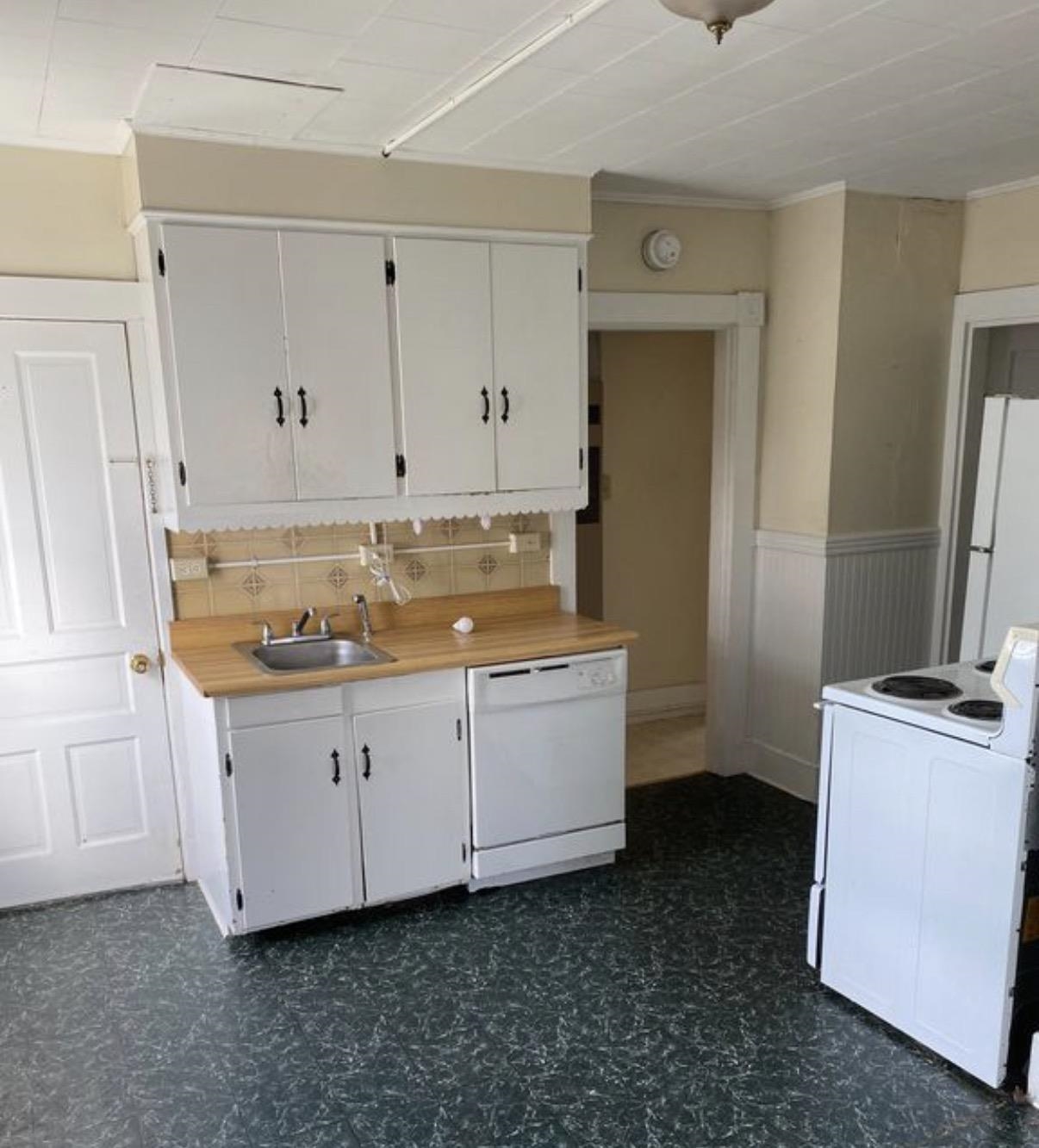 Listing photo 2 of 31 Foss Street