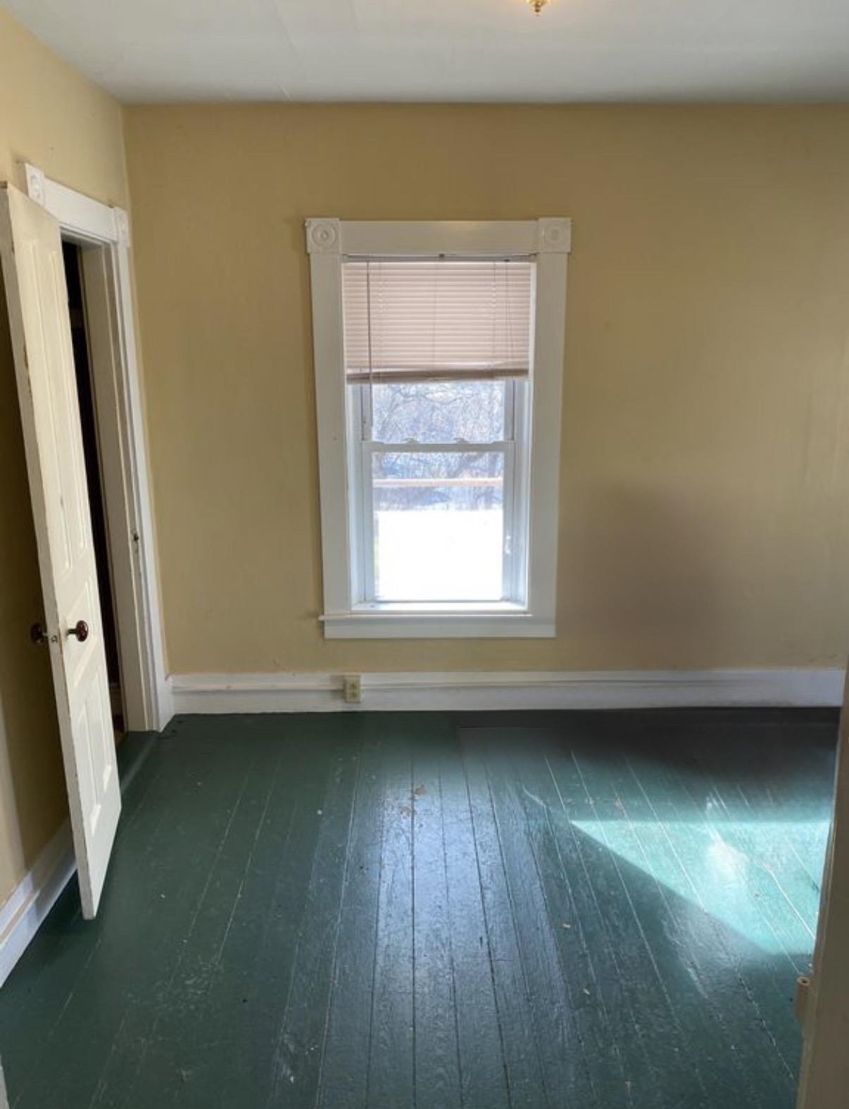 Listing photo 3 of 31 Foss Street