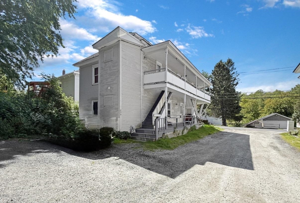 Listing photo 5 of 852 Graniteville Road